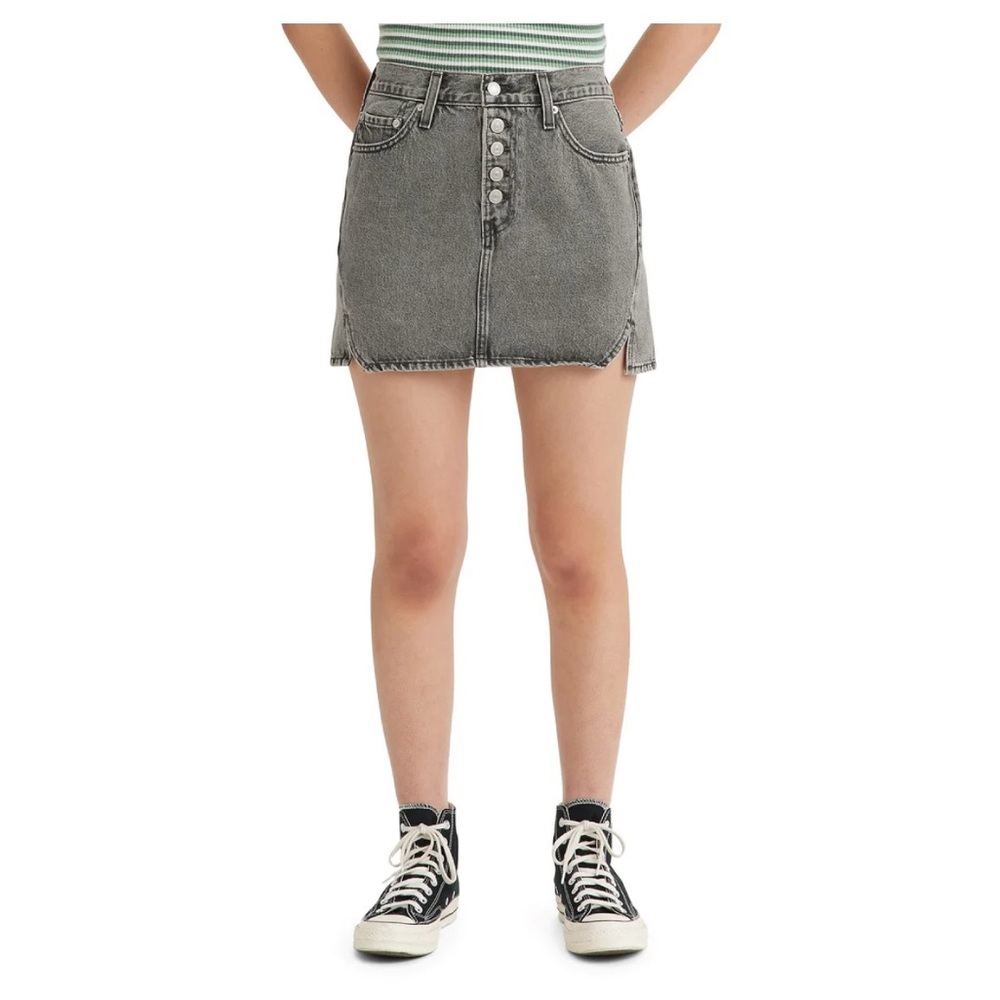 Levi’s twisted Icon black denim button fly mini skirt size 32